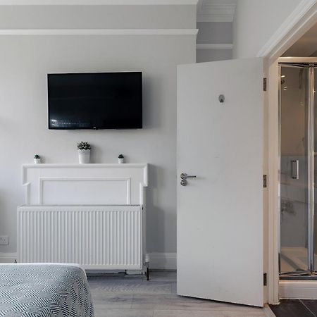 Apartments In The Heart Of High Street Kensington London Exterior photo